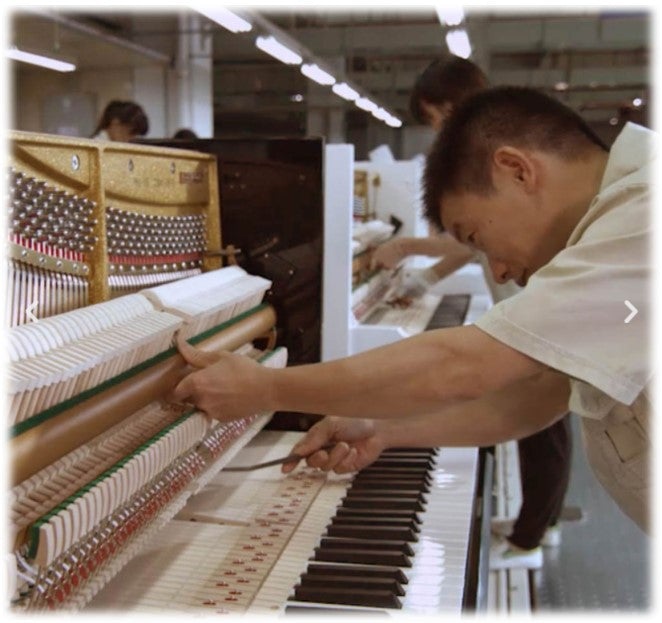 Pearl River Grand Piano GP150 White