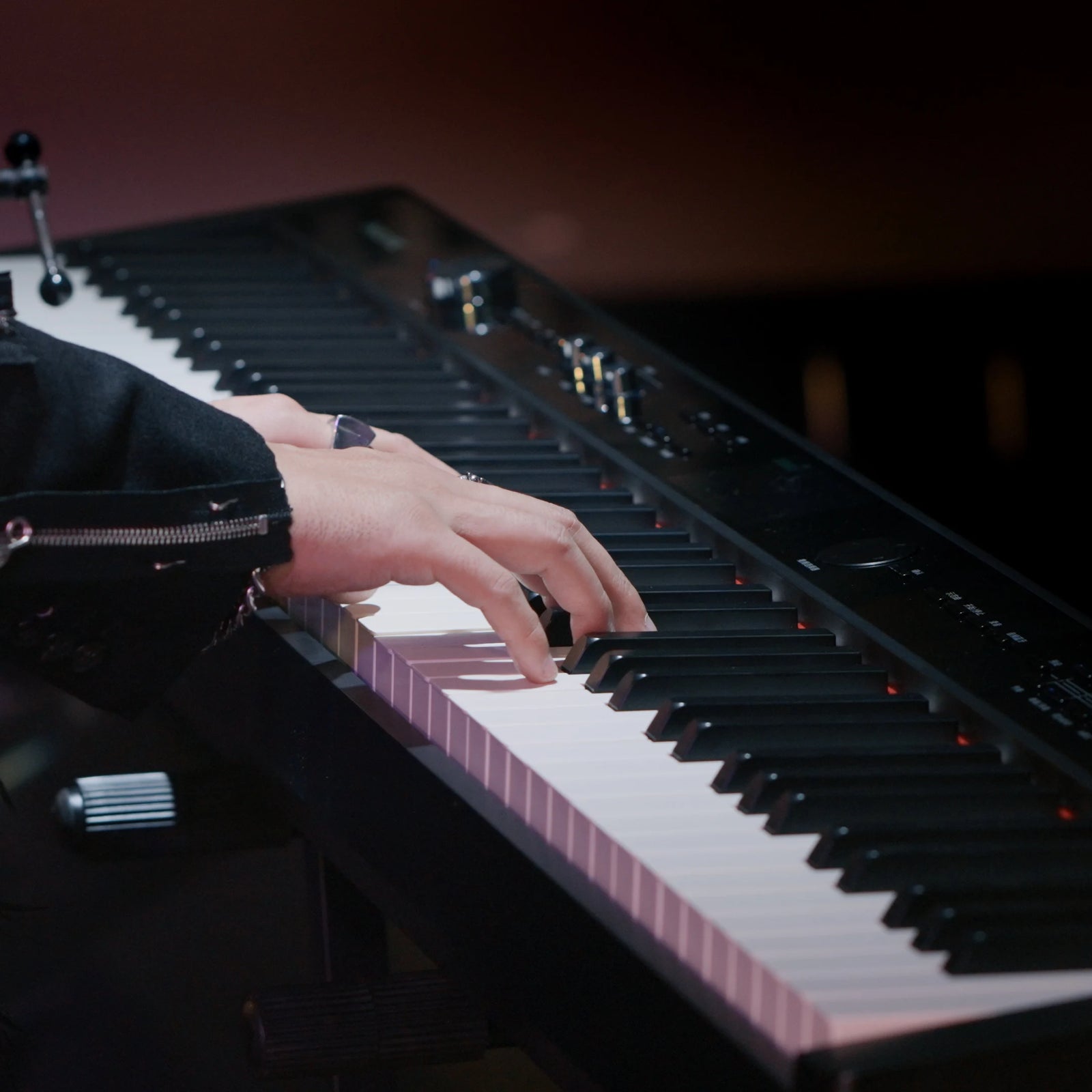 NUX Digital Piano -NPK-20 (Black) - with wooden stand NPS-1