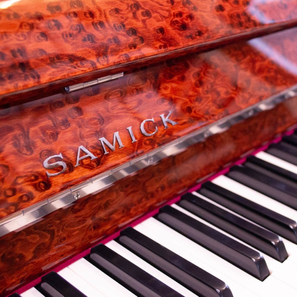 Samick Upright Piano JS115 LE Birds Eye Maple